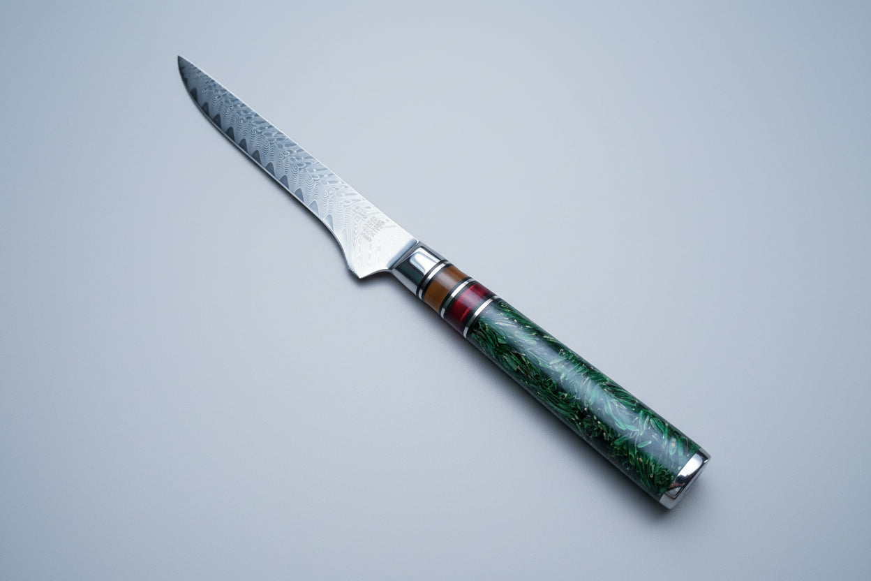 🔪 Kanpeki Emerald Harvest Uitbeenmes – 15 cm VG10 Damascus Boning Knife (61 HRC)